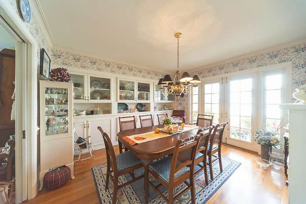 12533 dining 1