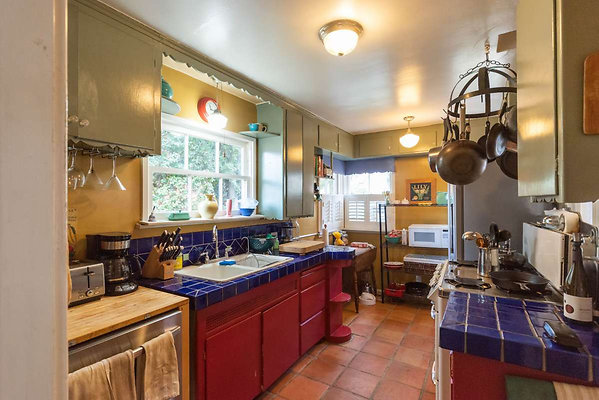 12901 dining 1