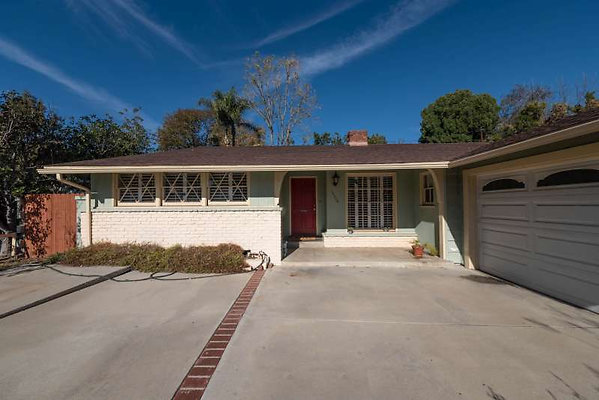 11351 porch 1