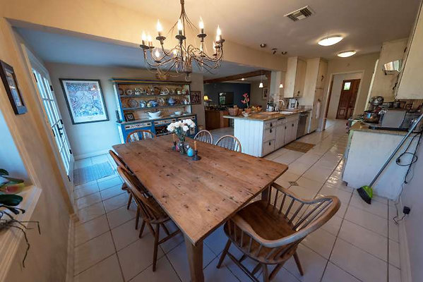 11384 dining 1