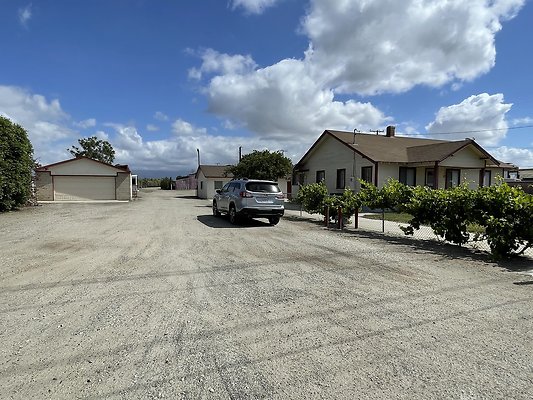 (PENDING) Escrow House - Ontario