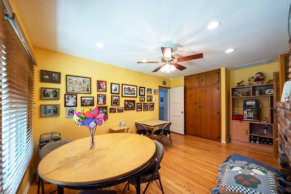12488 dining 4
