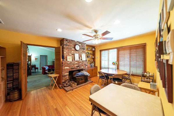 12488 dining 3