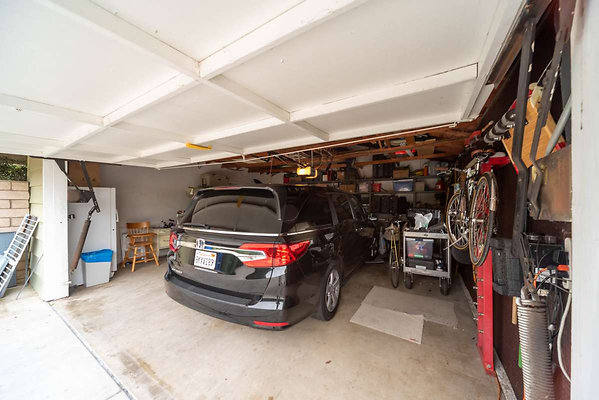 13221 garage 3