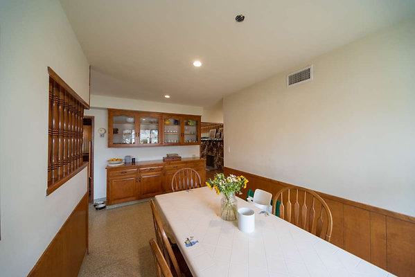 13221 dining 3
