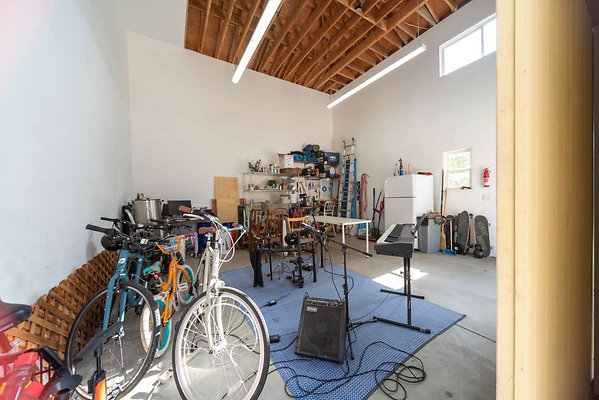 13165 studio 1