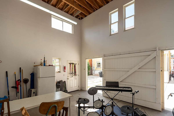 13165 studio 3