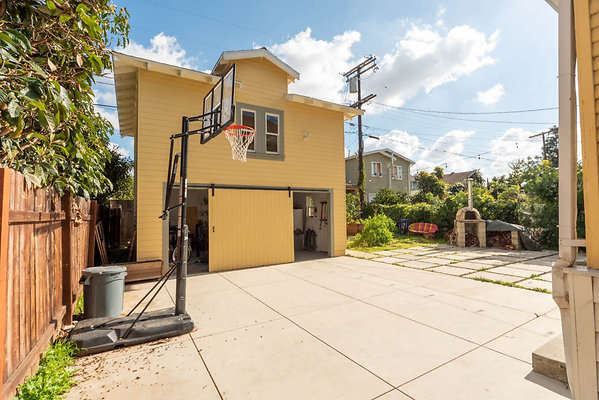 13165 garage 3
