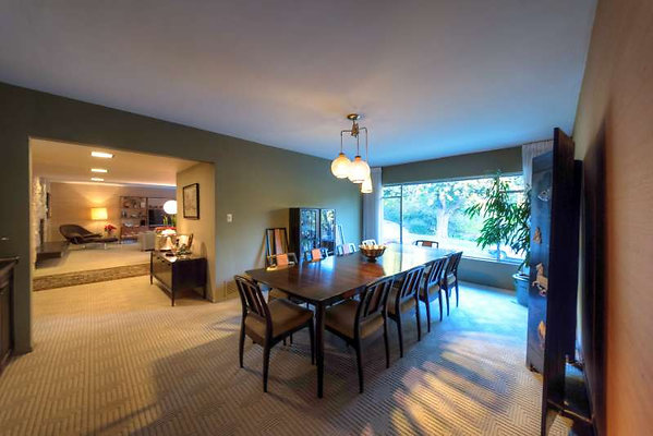 10825 dining 1