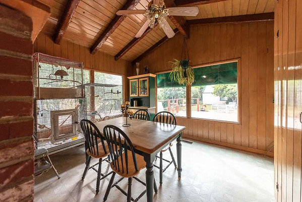 11799 dining 3