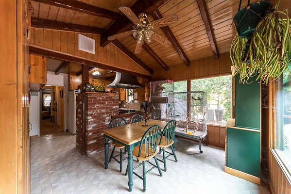 11799 dining 1