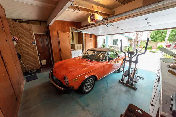 12070 garage 1