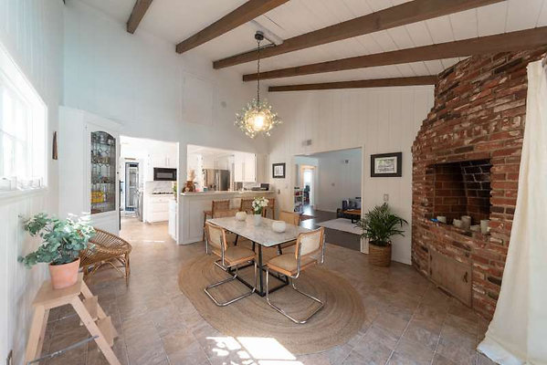 11763 dining 2
