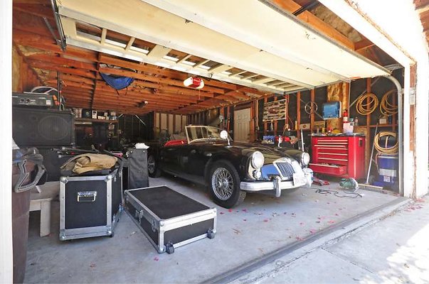 9434 garage2