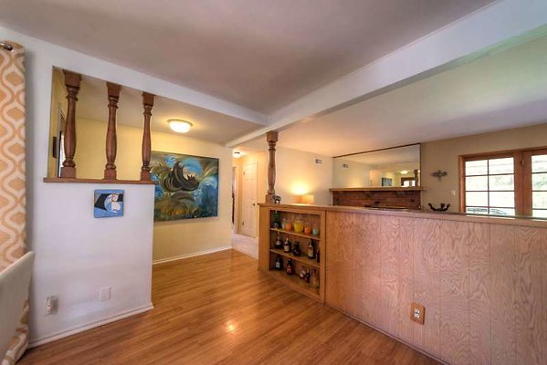10858 dining9