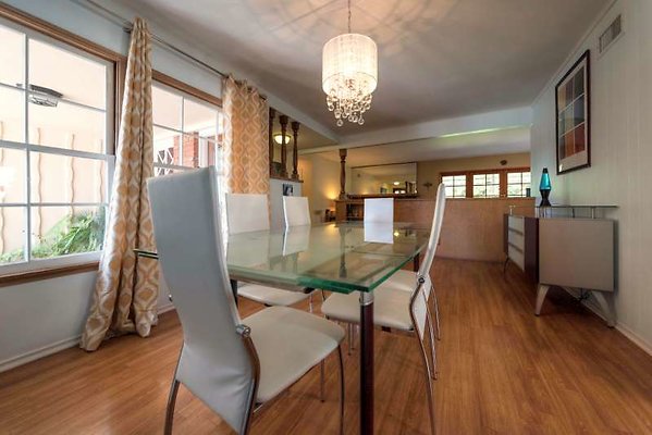 10858 dining6