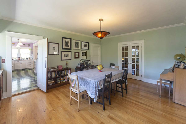 13768 dining 3
