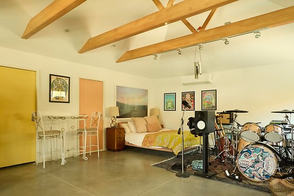 PL10274 Sherman Oaks