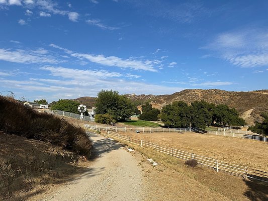 TL 00235 Castaic