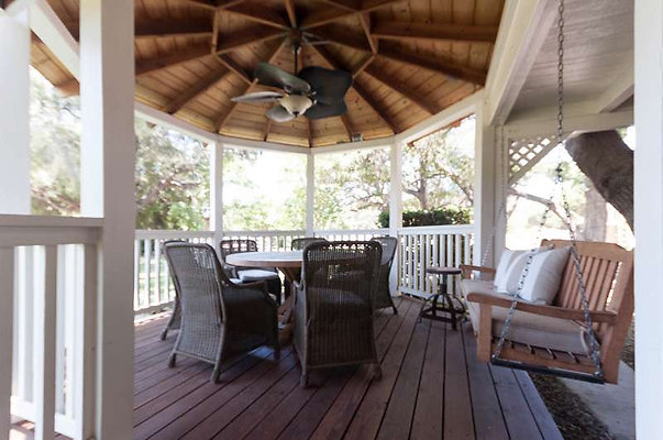 10071 porch 4
