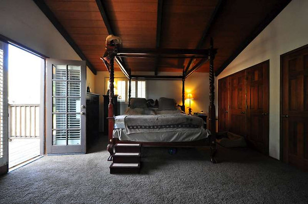 9989 bed 5