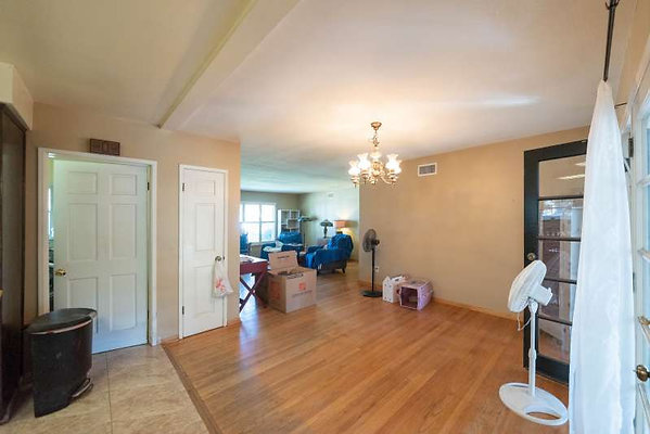 5094 dining 1
