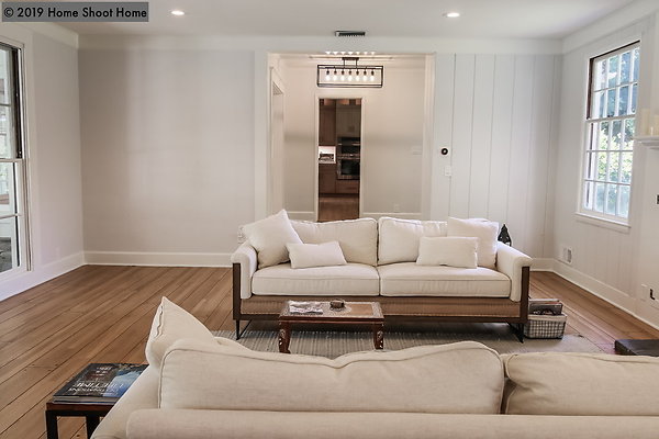 04living-room-reverse