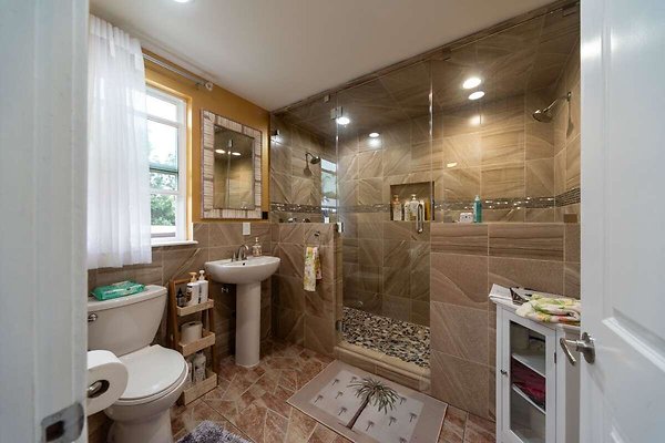 14065 bath 1