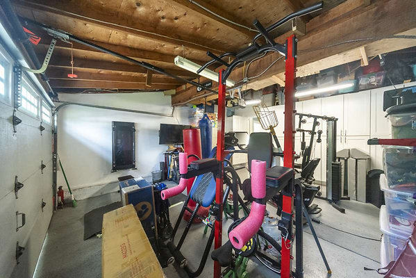 13754 garage 4