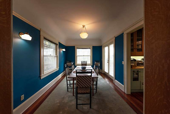8143 dining 5