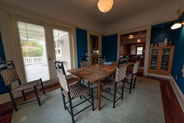 8143 dining 1