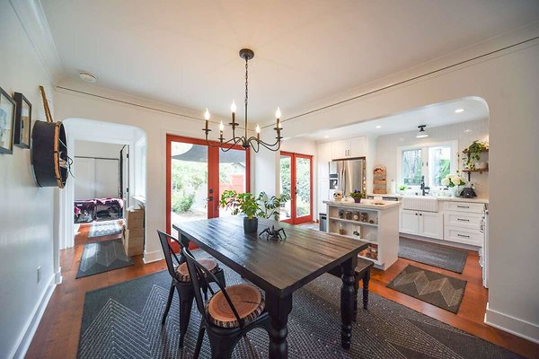 13834 dining 3