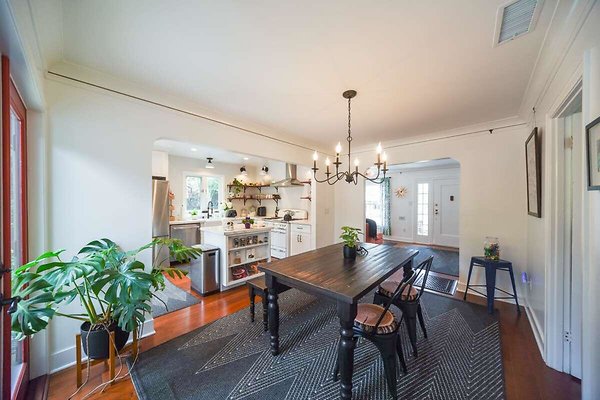 13834 dining 4
