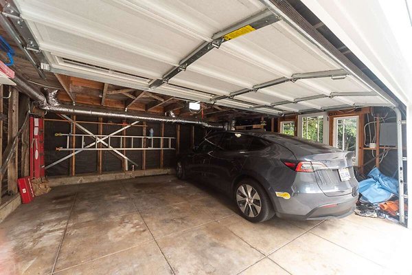 13904 garage 2