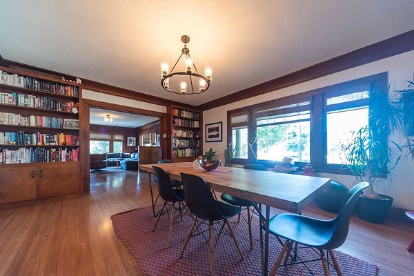13865 dining 1