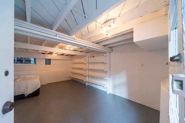 14010 basement 3