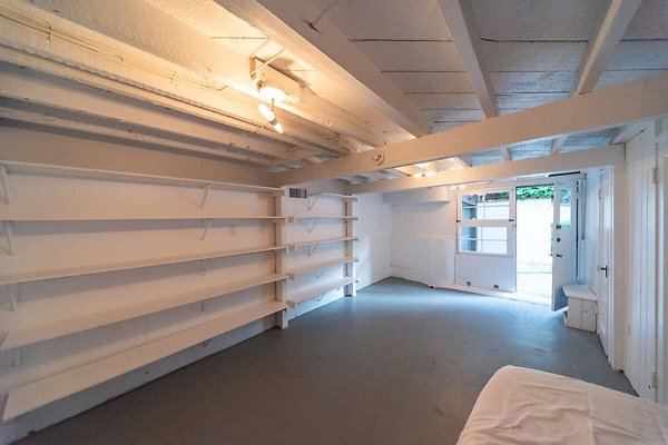 14010 basement 4