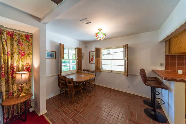 12697 dining 1