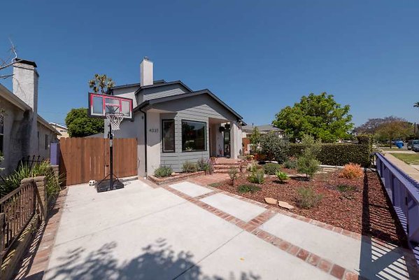 CAST 11588 Mar Vista