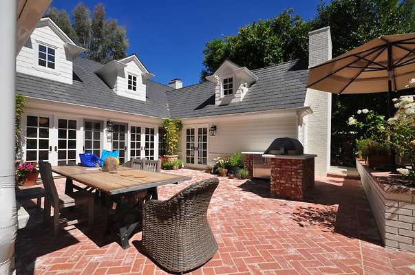 6446 patio3 6446 patio3