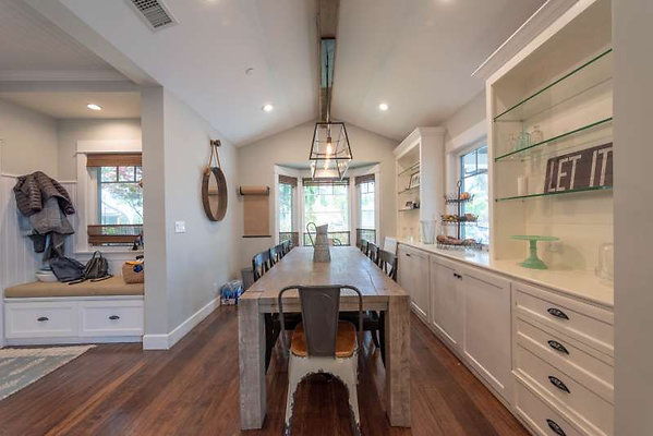 8072 dining 3 8072 dining 3