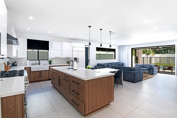 Giggster Modern Tarzana Oasis