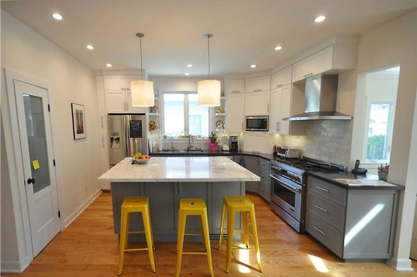 CAST 6533 Studio City