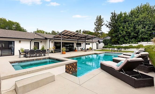 CapEquityWinnetkaCleanMidCentury25