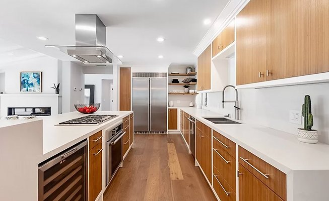 CapEquityWinnetkaCleanMidCentury12