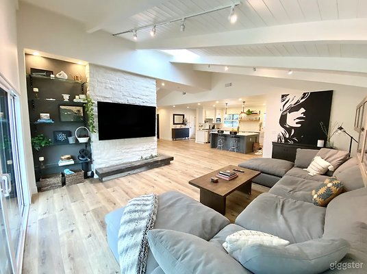 Giggster bright stylish woodland hills