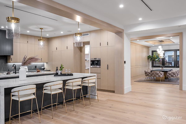stunning-and-modern-encino-60