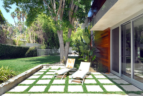 110 Modern-071 110 Modern-071