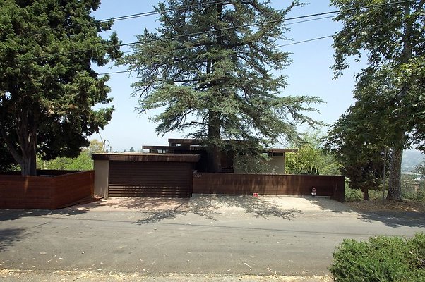 property 9410 0002