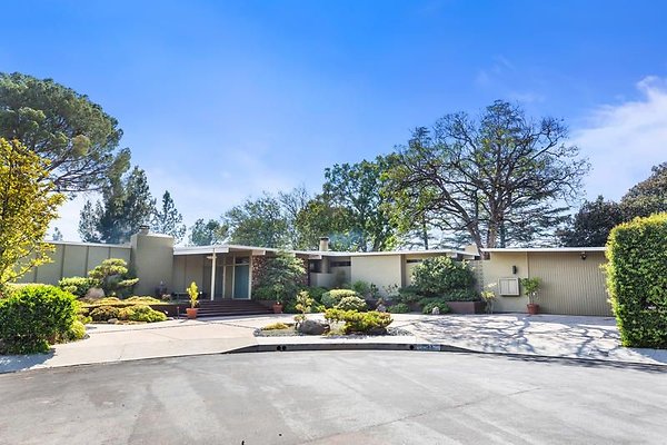 UNIVERSAL-9999-EN-19 UNIVERSAL-9999-EN-19